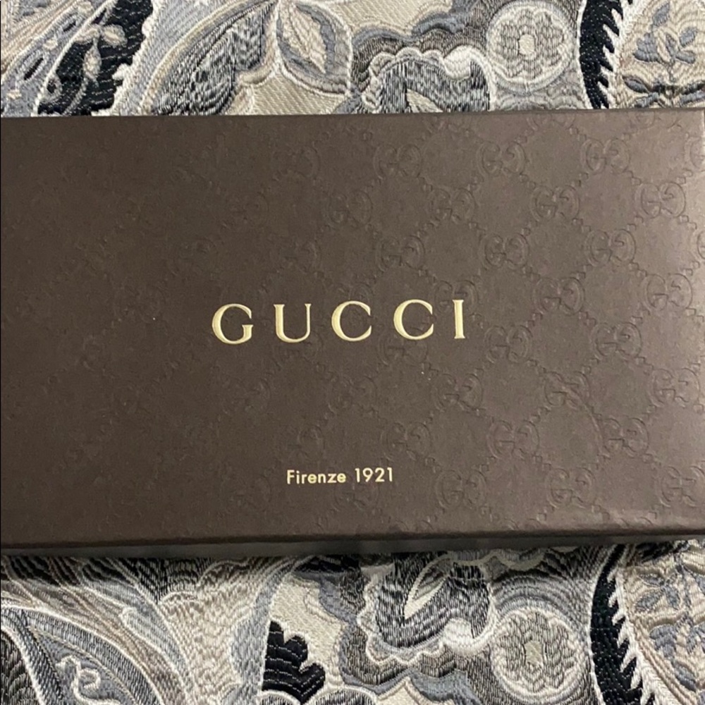 Gucci wristlet